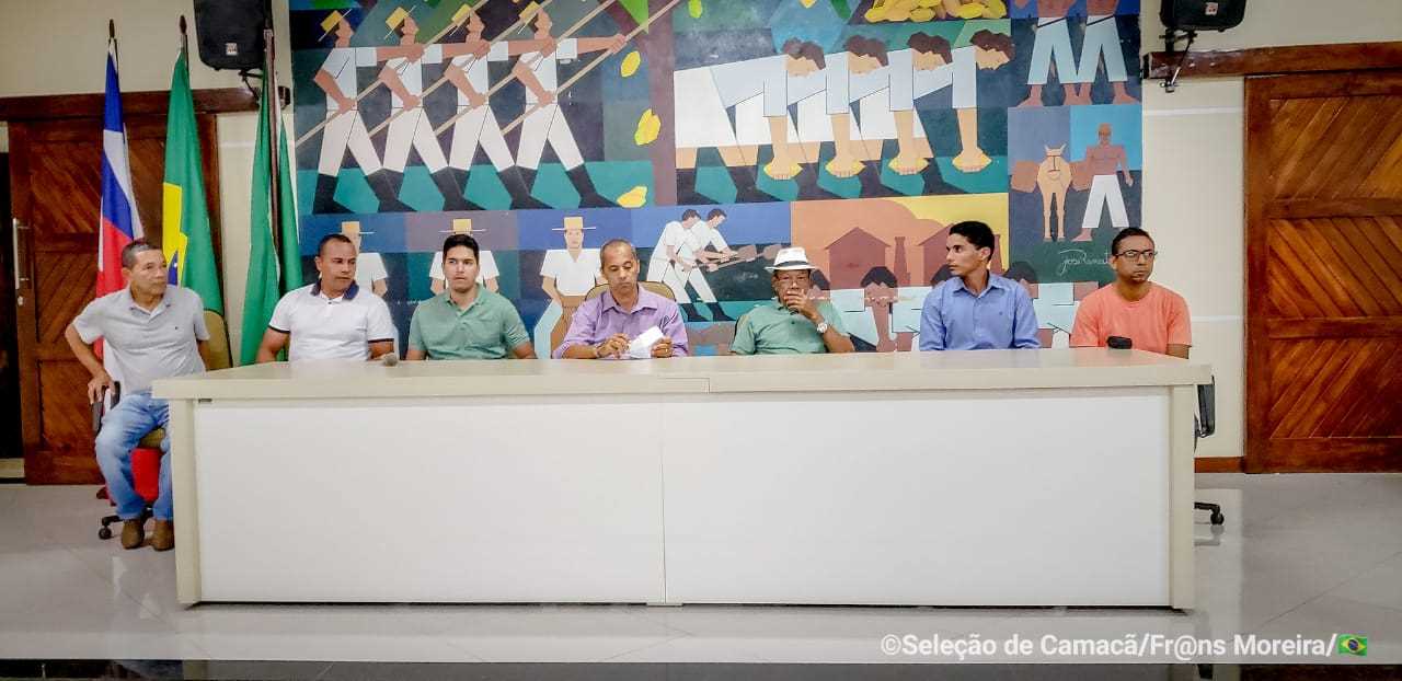 Camacã: Seleção de Camacã é apresentada oficialmente à população 
